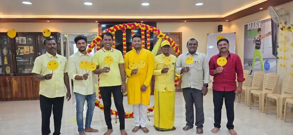 పసుపు రంగు థీమ్ రోజున పురుషుల బృందం