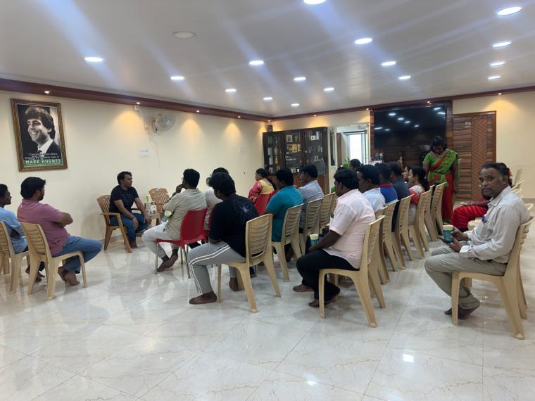 A relaxed discussion circle with new and regular members